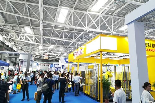 智造產業新生態 2021青島工業自動化展乘勢而來 ?？藗愃闺姎忾W耀亮相